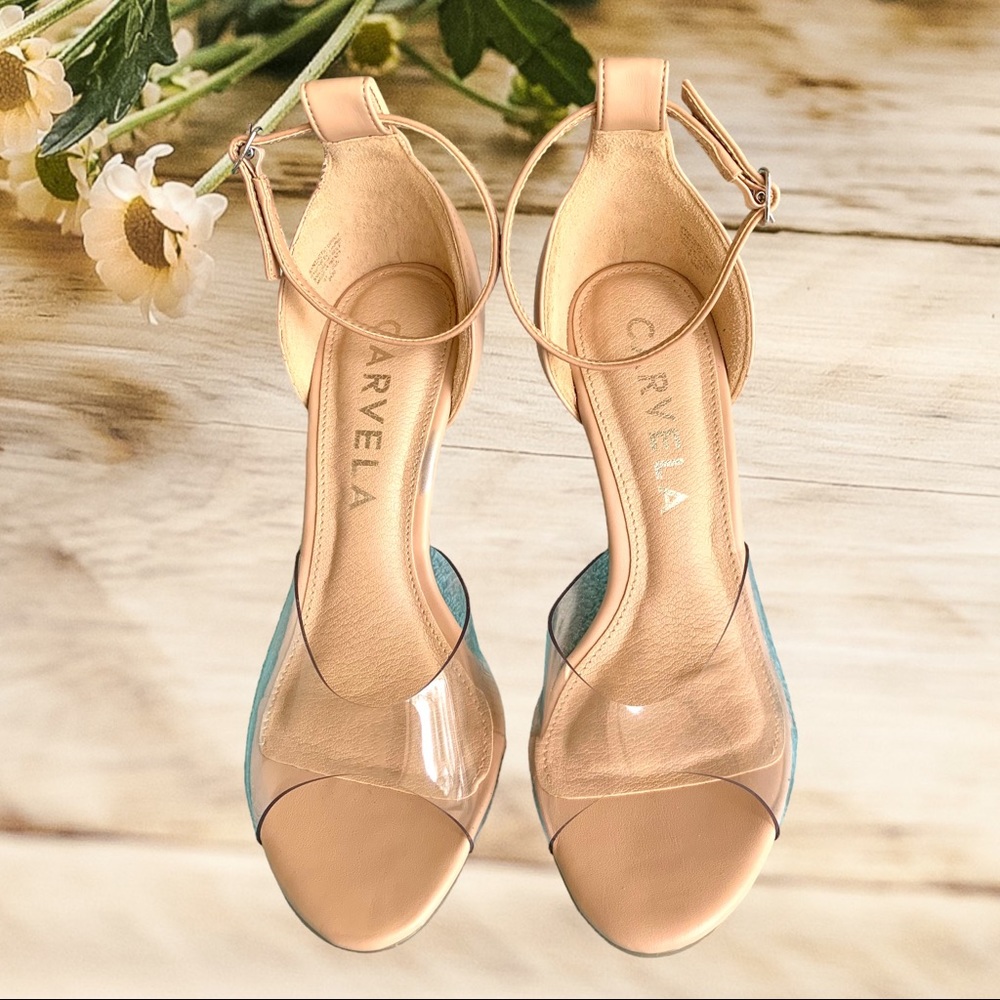 CARVELA HANDCRAFTED PEEP TOES, ANKLE STRAP BEIGE HEELS. SIZE 6.5